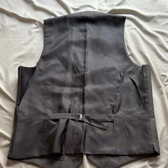 Egara Charcoal Gray Suit Vest - Picture 5 of 6